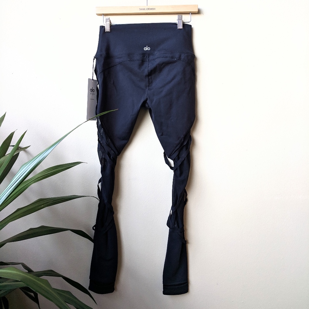 ALO Yoga High Waisted Black Wrapped Leggings - Picture 2 of 4